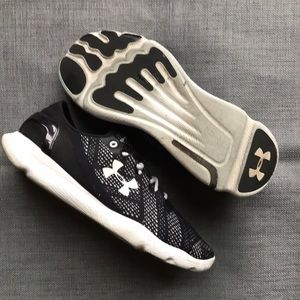 speedform Apollo Vent men’s size 7, fit women 8.5